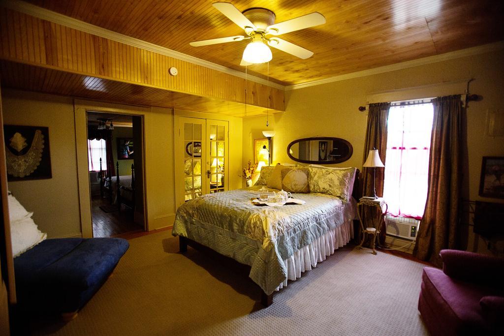 Bees B & B-V Mount Airy Phòng bức ảnh
