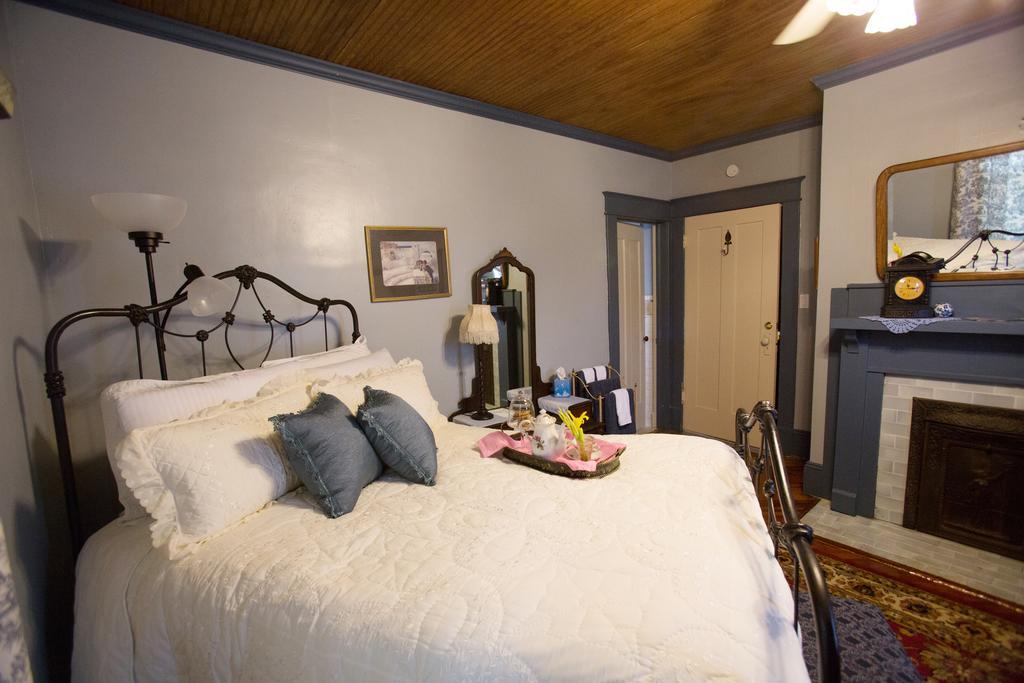 Bees B & B-V Mount Airy Phòng bức ảnh