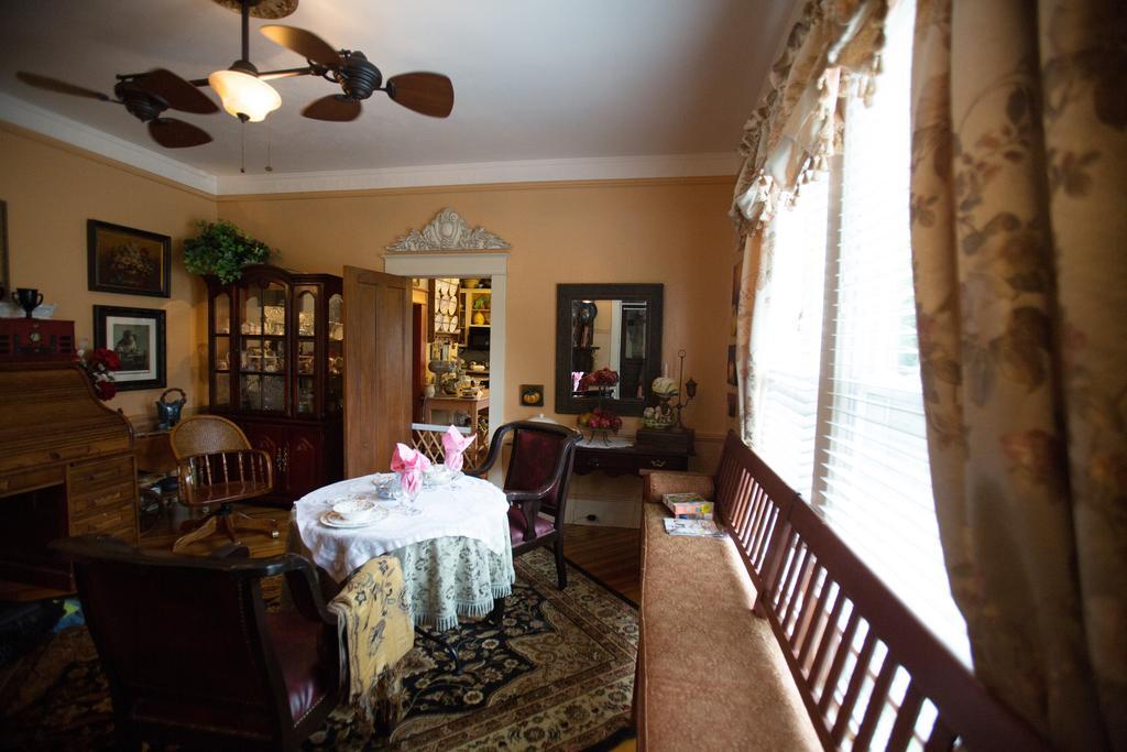 Bees B & B-V Mount Airy Phòng bức ảnh